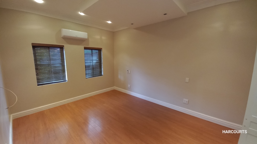 To Let 1 Bedroom Property for Rent in Lansdowne Western Cape